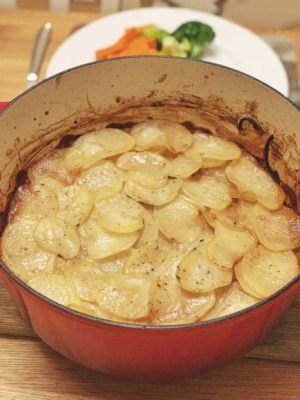  Lancashire Hot Pot: Acımsı ve Sıcak Bir Konfor Yemeği!